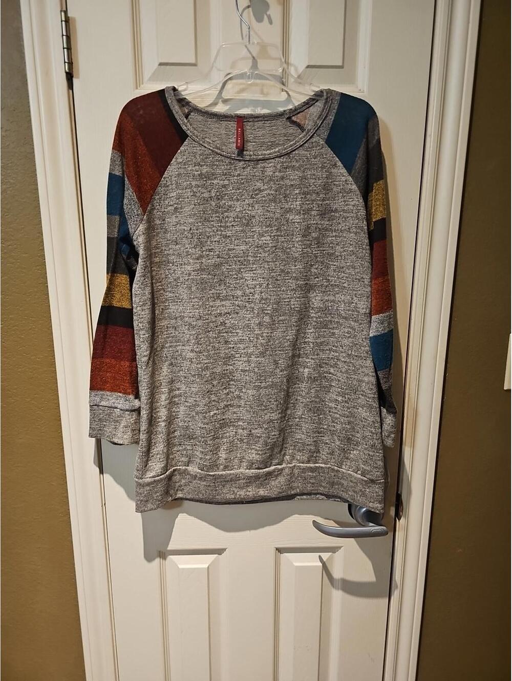 Bellamie Pullover Sweater Grey With  Striped Sleeve Size M/L